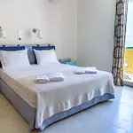Zorbas Santorini Hotel