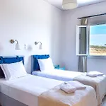 Hotel Zorbas Santorini 3*
