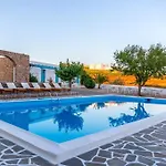 Hotel Zorbas Santorini 3*