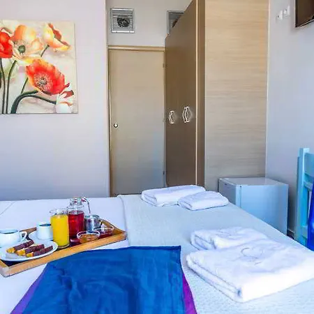 Zorbas Santorini Pýrgos