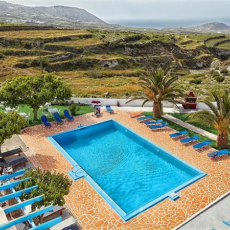 Zorbas Santorini 3*