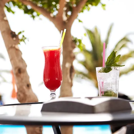 Hotel Zorbas Santorini