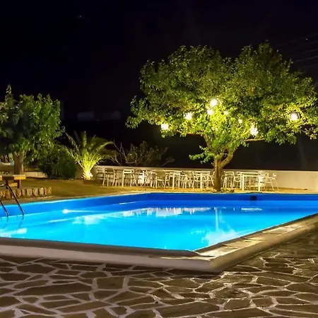 Zorbas Santorini 3* Pýrgos