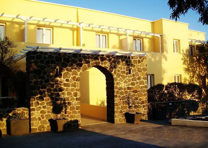 Zorbas Santorini 3*