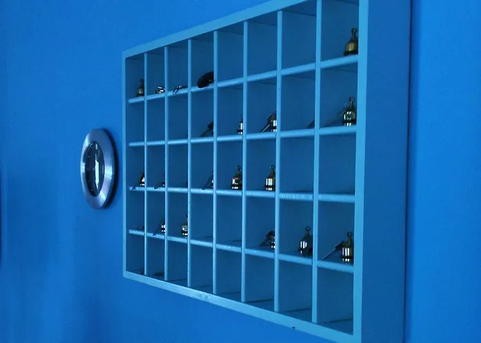 Zorbas Santorini Hotel