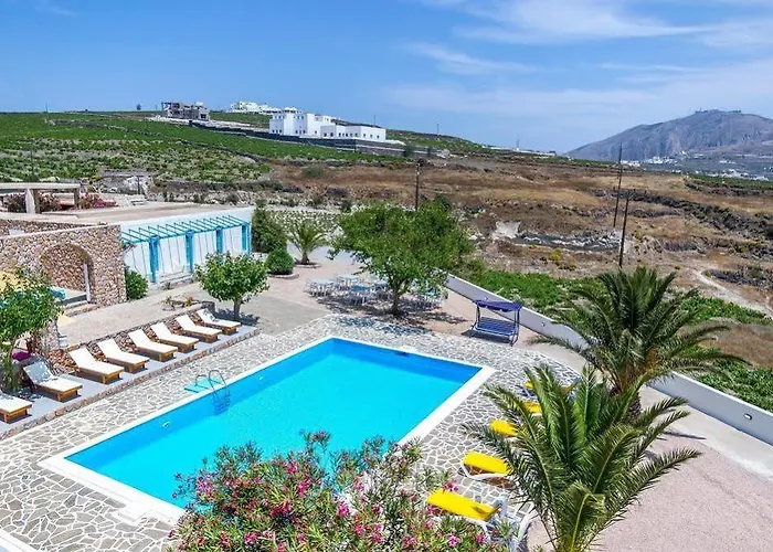 Zorbas Santorini Hotel 3*