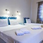 Zorbas Santorini 3*