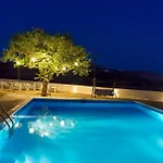 ホテル Zorbas Santorini Pýrgos