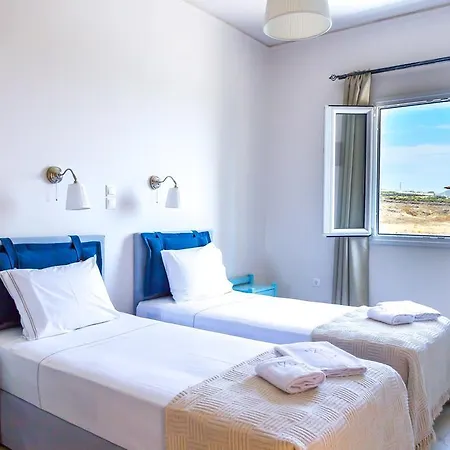 Ξενοδοχείο Zorbas Santorini 3*