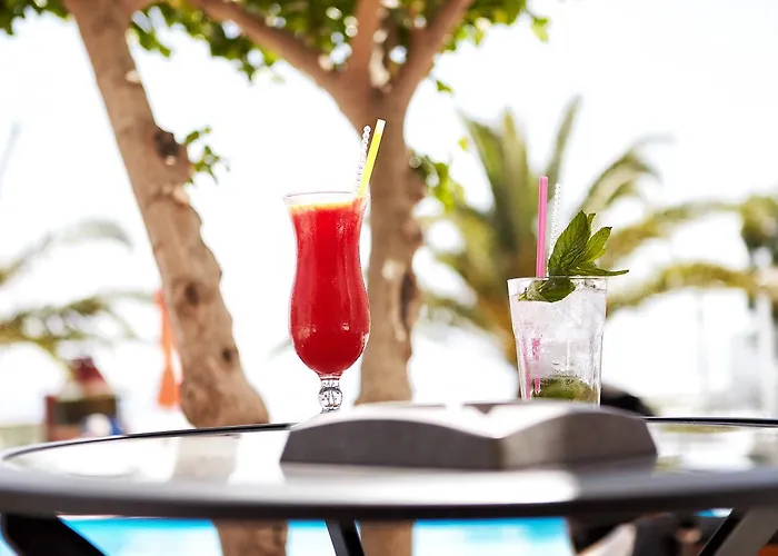 Hotel Zorbas Santorini