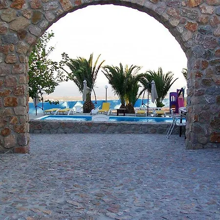 Zorbas Santorini Hotel 3*