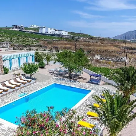 Zorbas Santorini Hotel 3*