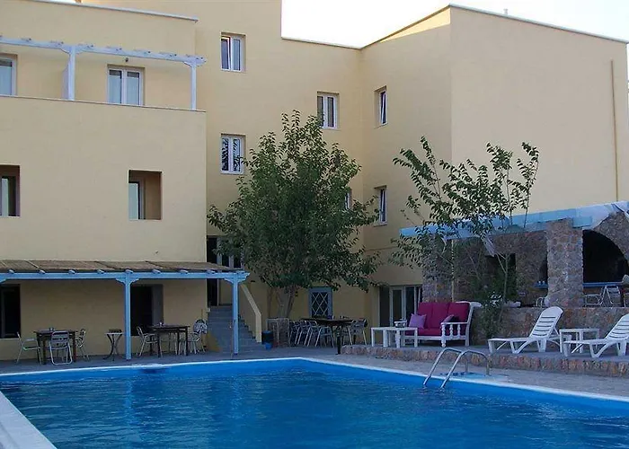 Zorbas Santorini 3* Pýrgos
