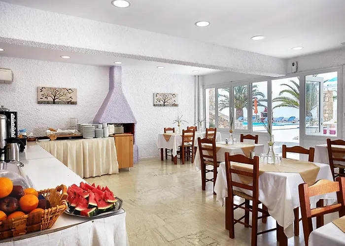 Zorbas Santorini Hotel 3*
